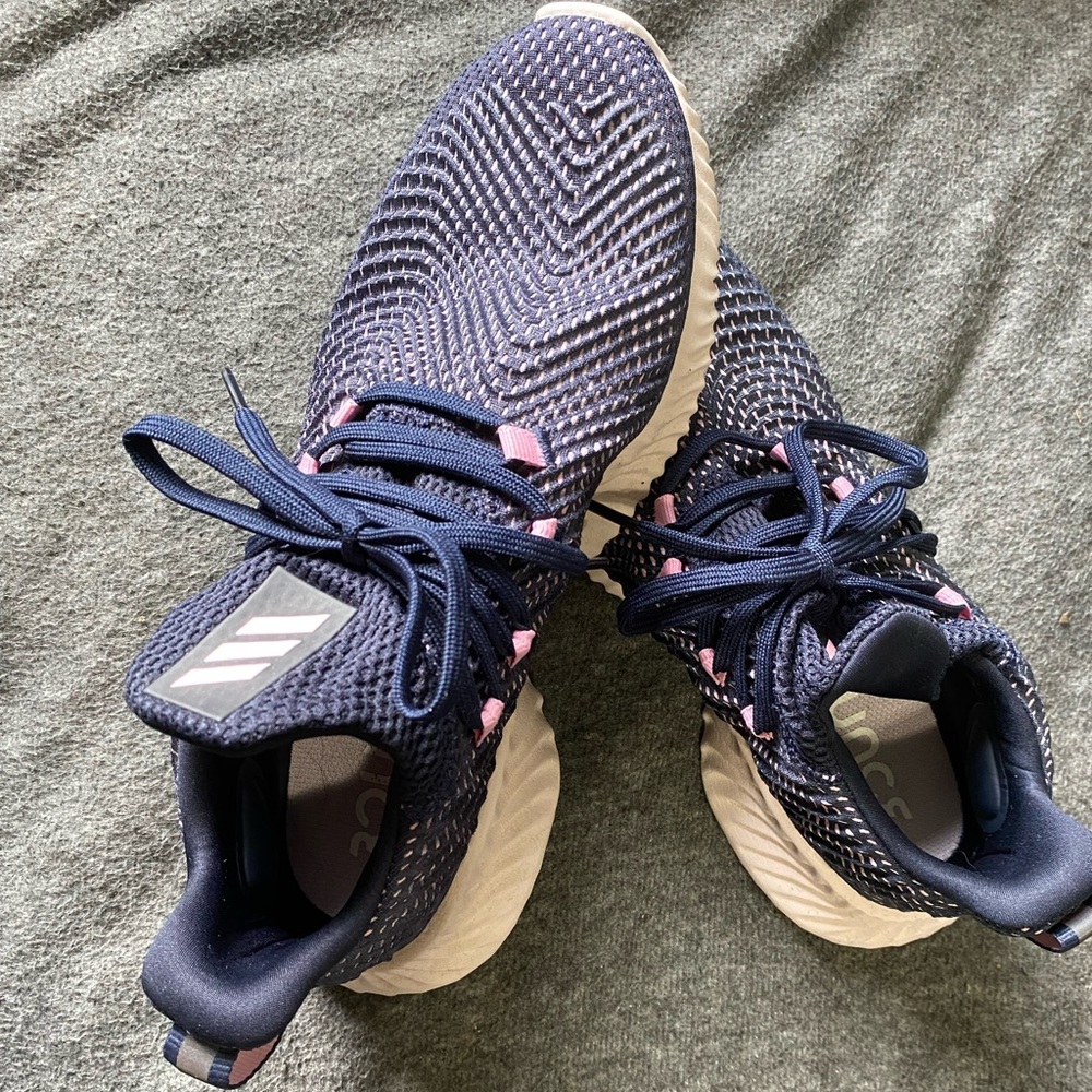 Adidas AlphaBounce Instinct